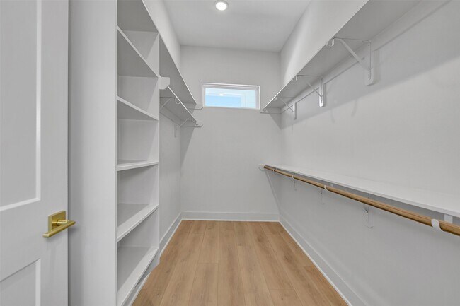 Building Photo - 3626 Amos St