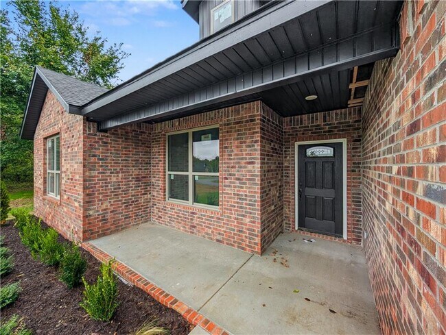 Building Photo - 10 Olmsted Cir