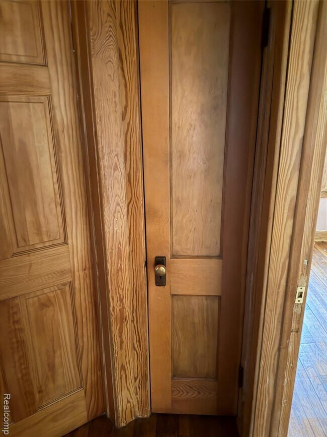 Building Photo - 15791 Cherrylawn St