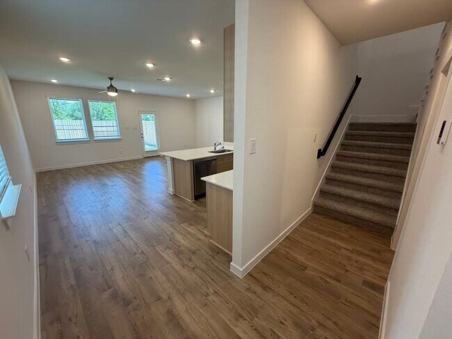 Building Photo - 28122 Meadowlark Sky Dr
