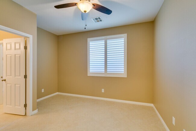 Building Photo - Beautiful Single-Story, 3 Bedroom Home on a Premium Corner Lot in NW!