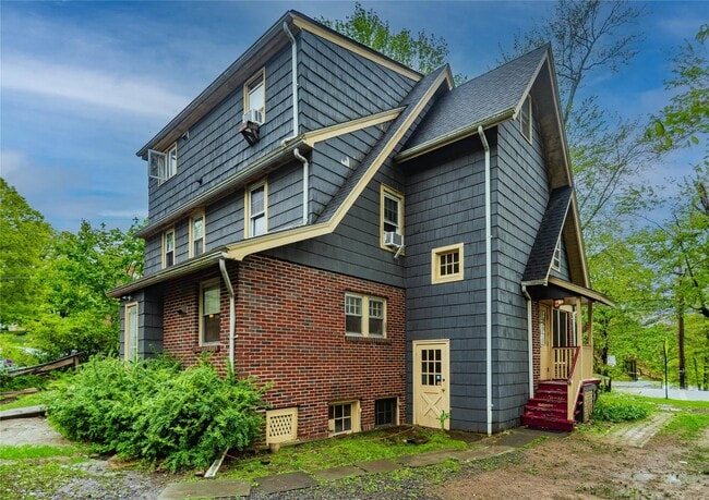 Building Photo - 38 Plattekill Ave