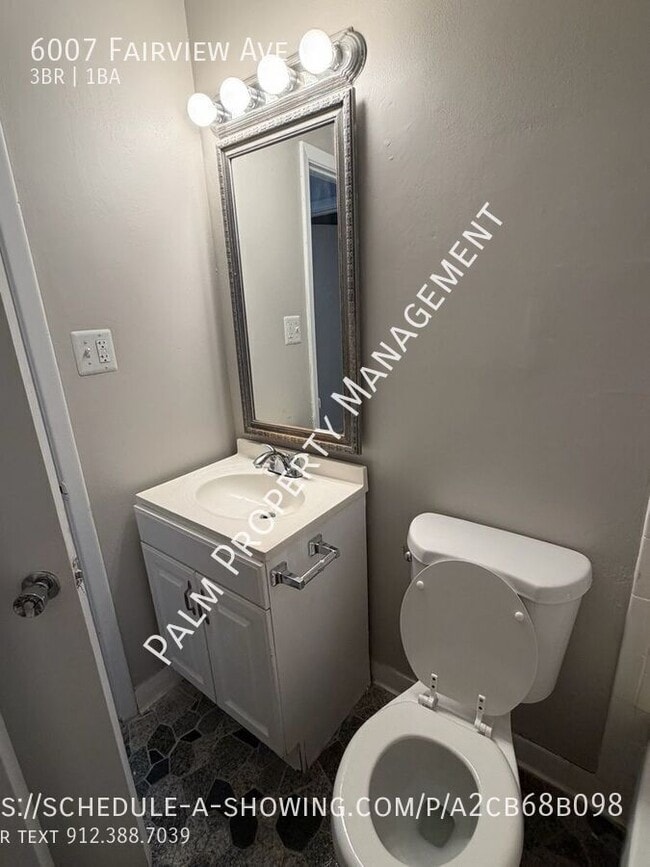 Building Photo - 6007 Fairview Ave