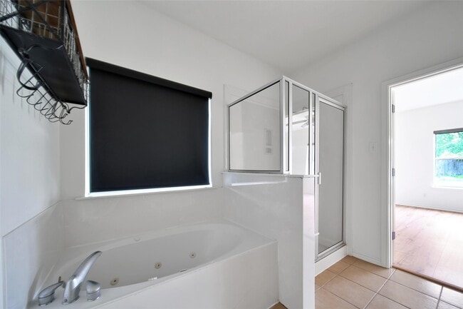 Building Photo - 15575 Kitty Hawk Dr