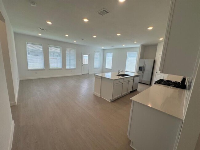 Building Photo - 10321 Woodhill Spa Ln