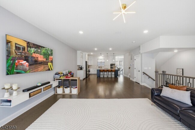 Building Photo - 12 Marigold Ct