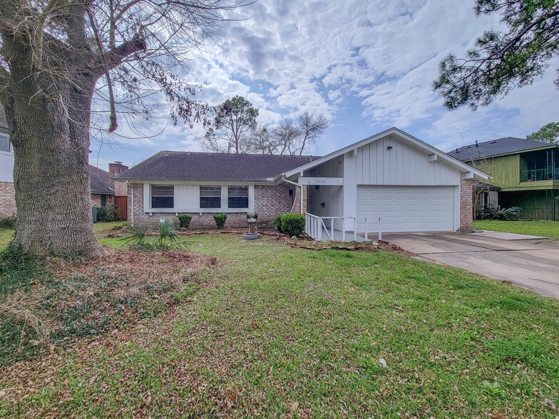 Well kept rental! - 9123 Tooley Dr