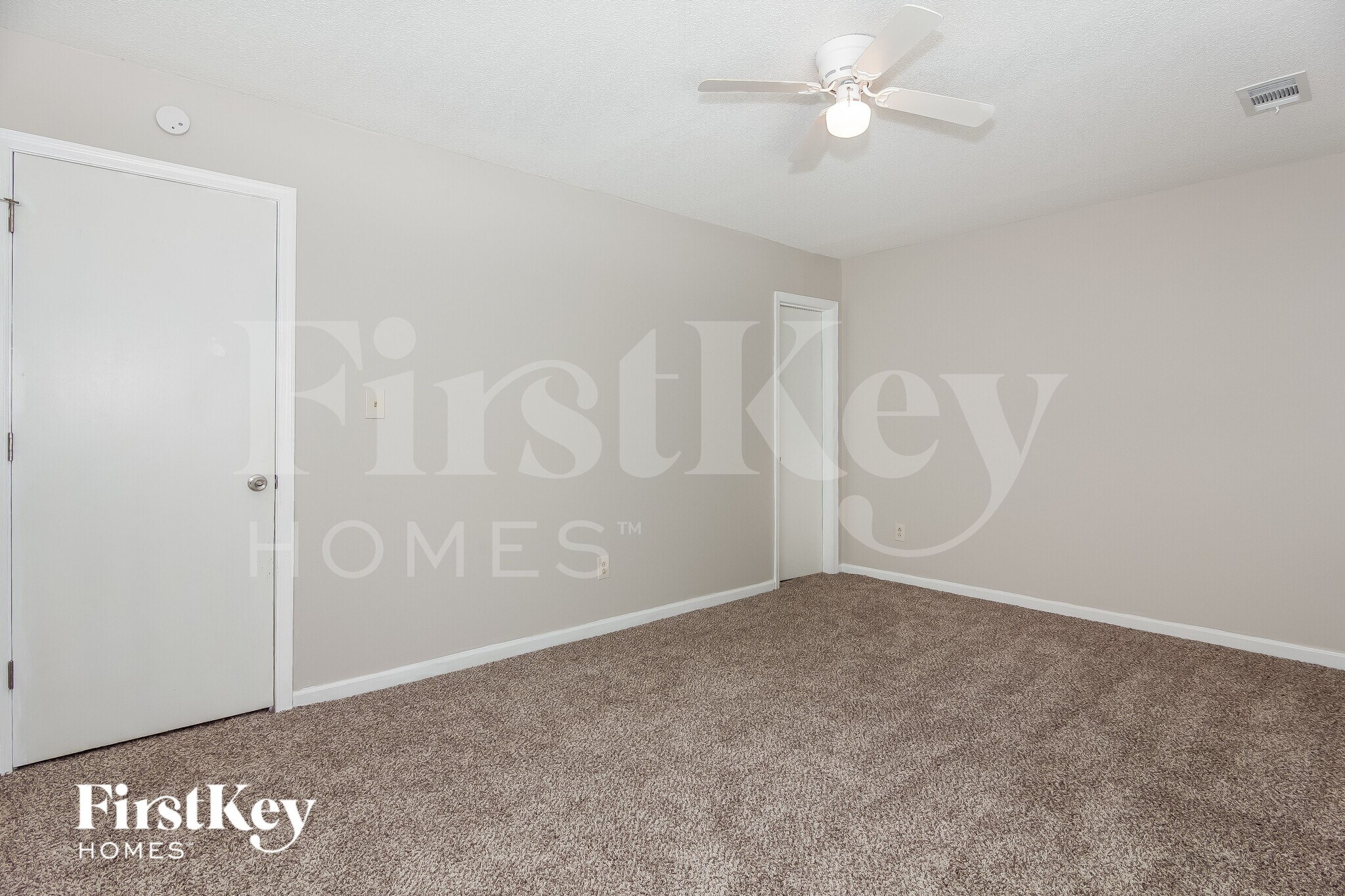 Building Photo - 150 Domino Ct