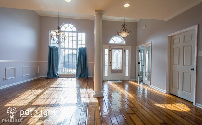 Building Photo - 3 br, 2 bath House - 1023 Skyline Dr UNIT