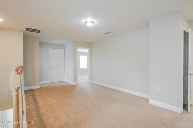 Building Photo - 51 Silver Creek Pl