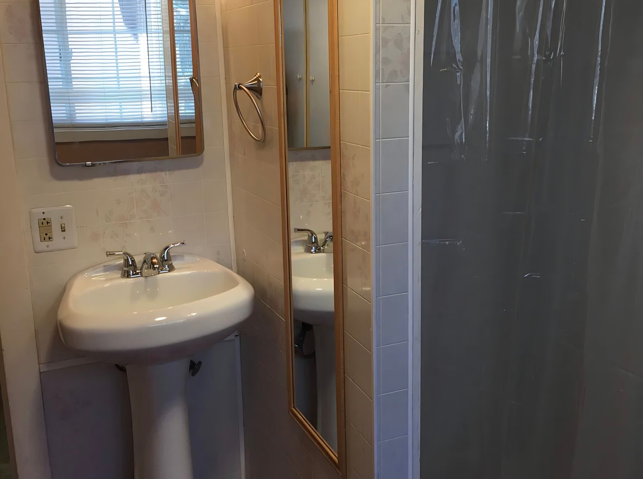 Building Photo - 1426 Orca St