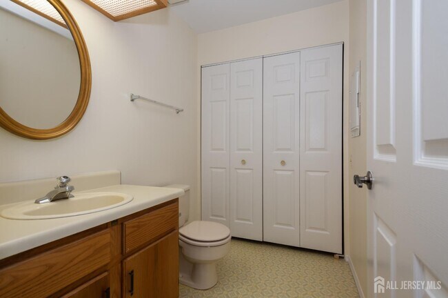 Building Photo - 122 Concordia Cir