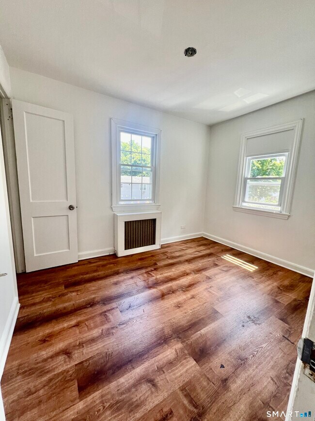 Building Photo - 141 Columbus Pl