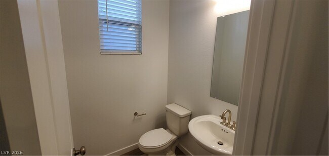 Building Photo - 184 Wewatta Ave