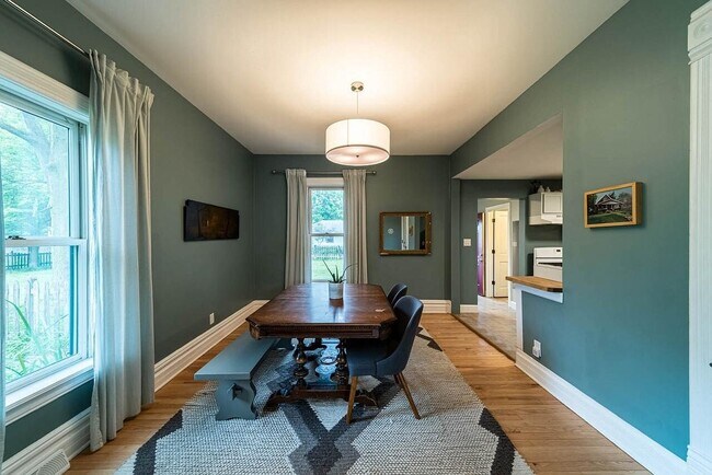 Building Photo - 615 Cottage Grove Ave