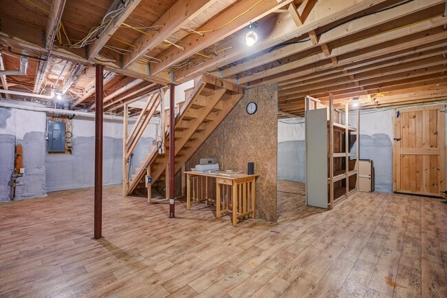 Building Photo - 28 Grachen Dr