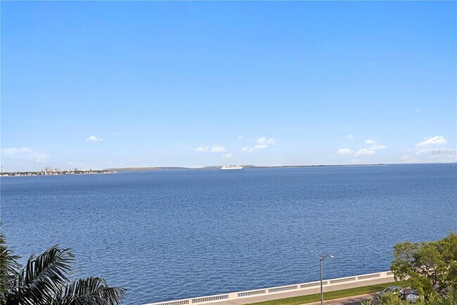 Building Photo - 3301 Bayshore Blvd