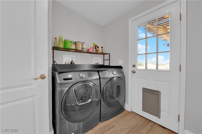 Building Photo - 6425 W Quail Ave