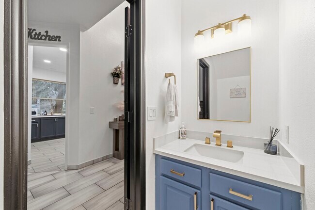 Building Photo - 34 Firethorn Pl