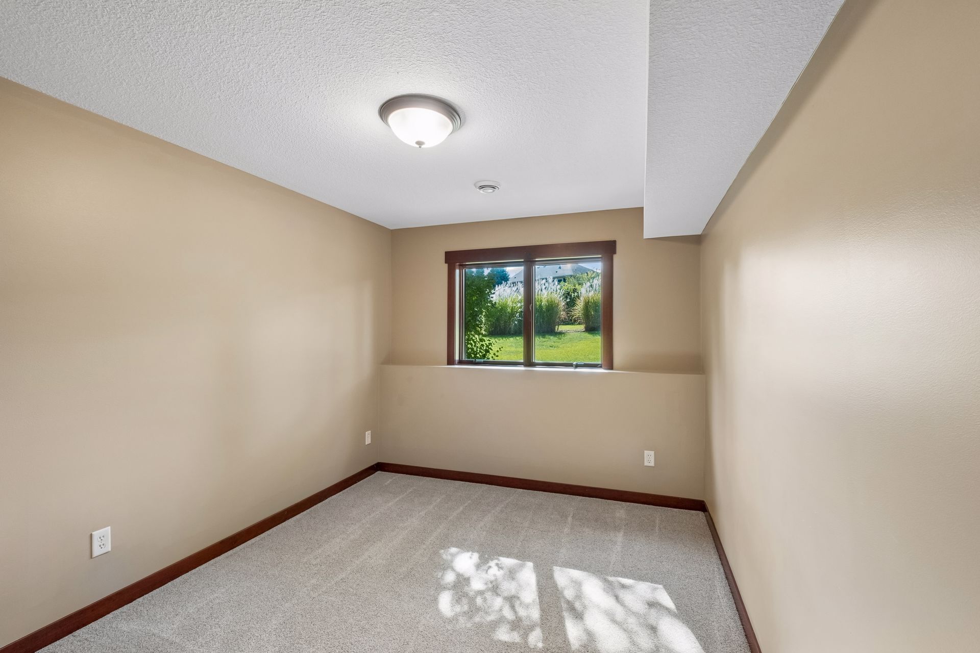 Building Photo - 14272 Grantaire Ln N