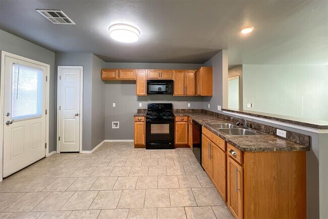 Building Photo - 7802 Bennie Terrace