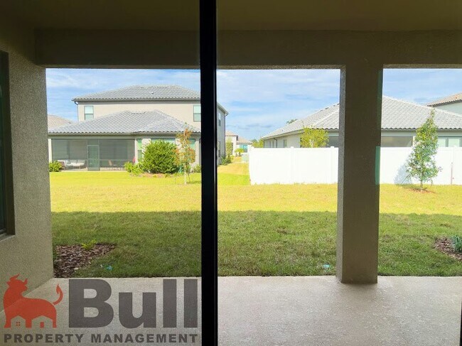 Building Photo - 1980 GOBLET COVE St