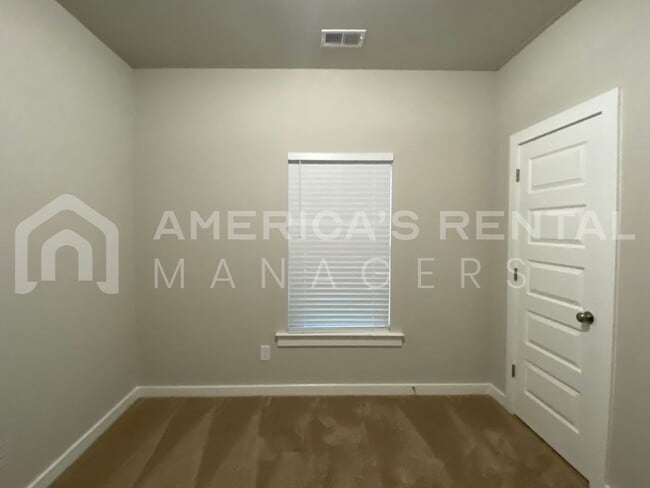 Building Photo - Home for Rent in Clanton, AL!!! COMING SOON!