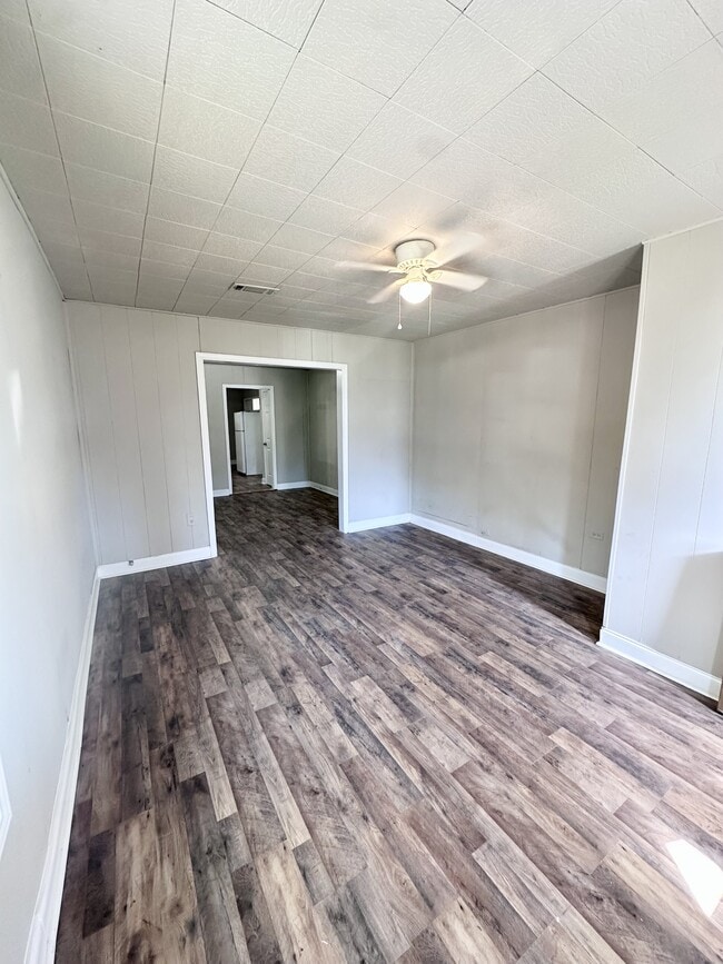 Building Photo - 3835 Sherwood St