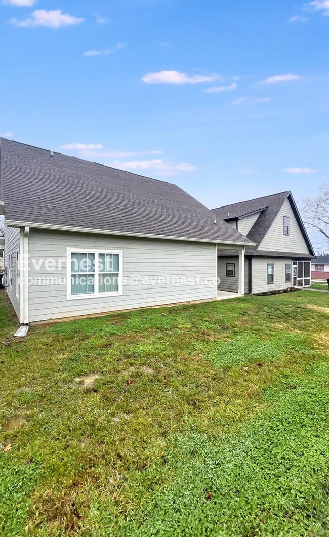 Building Photo - 1604 McBrien Rd