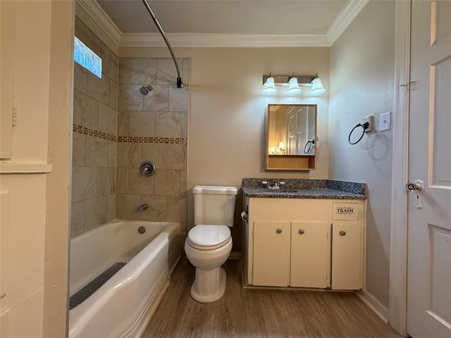 Building Photo - 1321 Smilax Ave