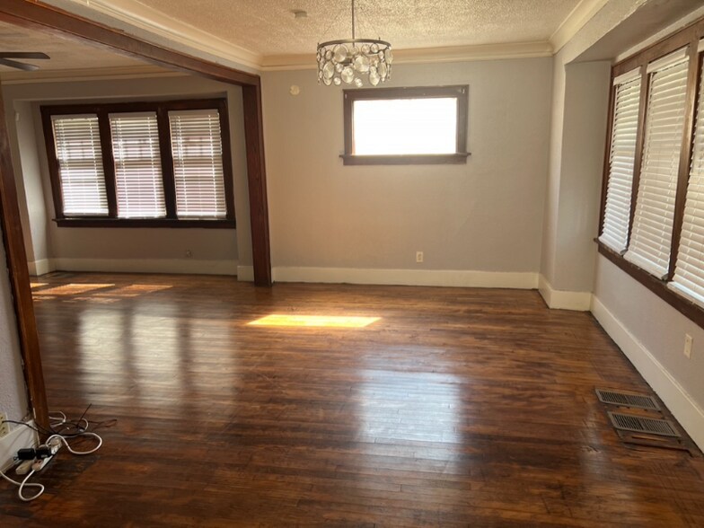 Building Photo - 3138 N 16th St
