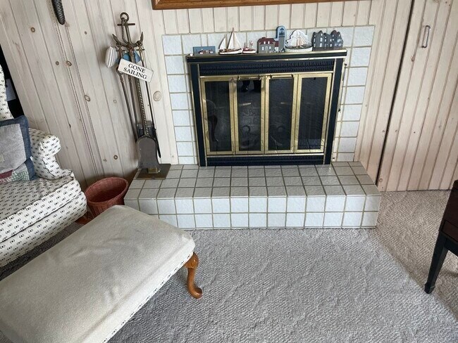 Building Photo - 35 Wharf Path