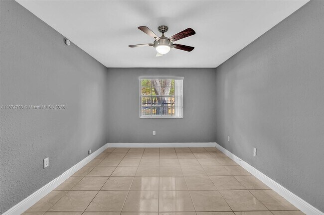 Building Photo - 2890 N Oakland Forest Dr