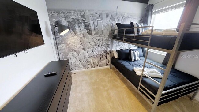 Building Photo - 3810 Oakville Ave