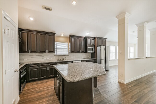 Building Photo - 13731 Cypresswood Crossing Blvd