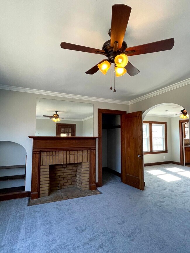 Building Photo - 6711 Dartworth Dr