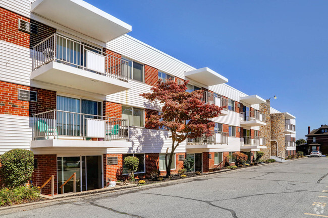 Building Photo - Washington Court