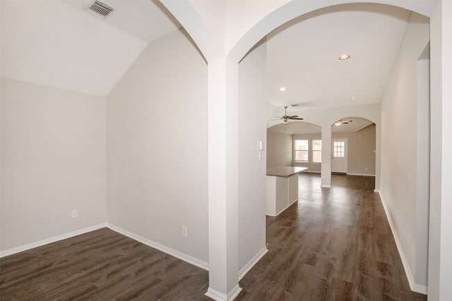 Building Photo - 863 Sierra Brook Ln