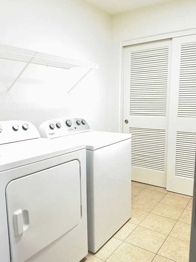 Building Photo - 16662 Shaw Pine Ct