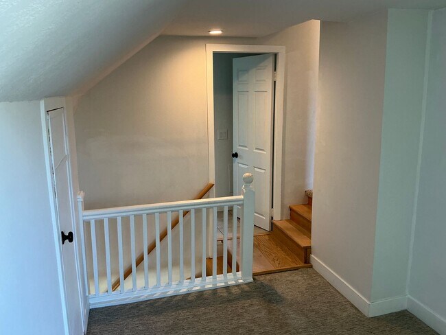 Building Photo - Beautiful 4 Bedroom 2 Bath Home in Old Tow...