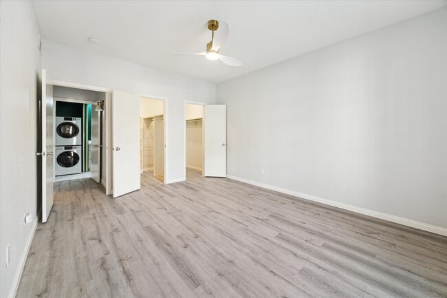 Building Photo - 2475 Underwood St