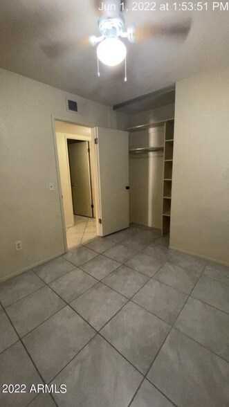 Building Photo - 904 W Malibu Dr
