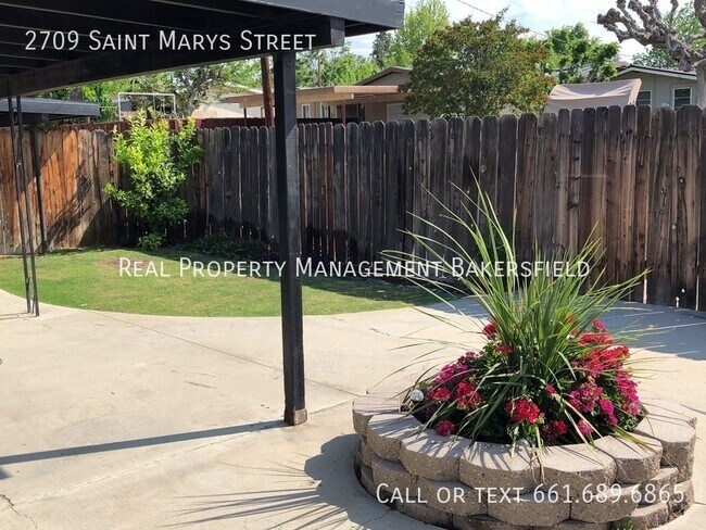 Building Photo - 2709 St Marys St