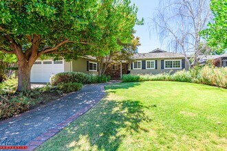 Building Photo - Beautiful Campbell Home | Desirable Location