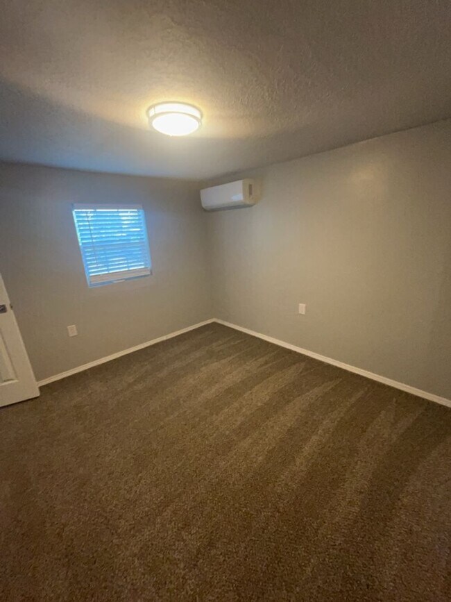 Building Photo - 4916 Moore Cir