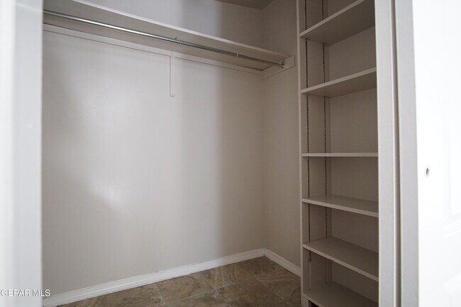 Building Photo - 6201 Tesuque Dr