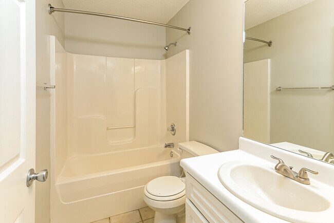 Building Photo - Inviting 3-Bedroom, 2-Bath Home in Vance, AL