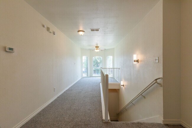 Building Photo - 3310 Silver Oaks Dr