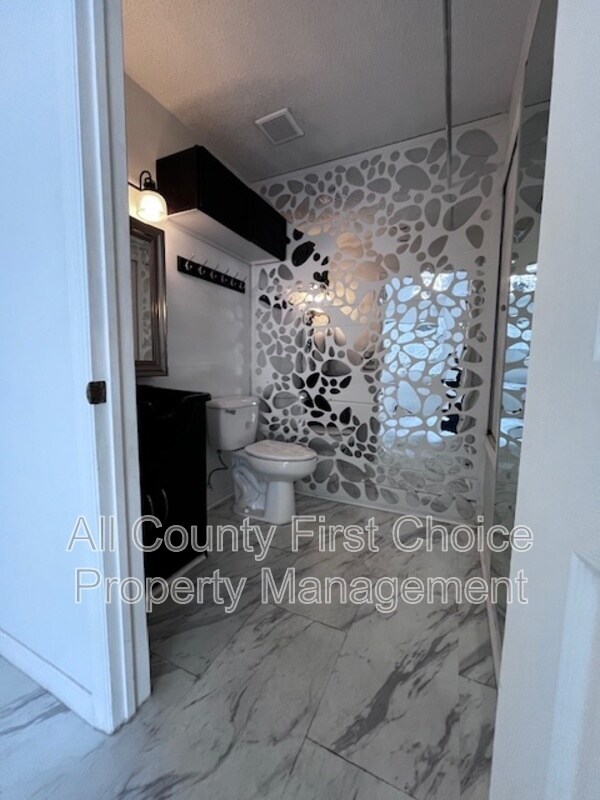 Building Photo - 126 3rd Ave N