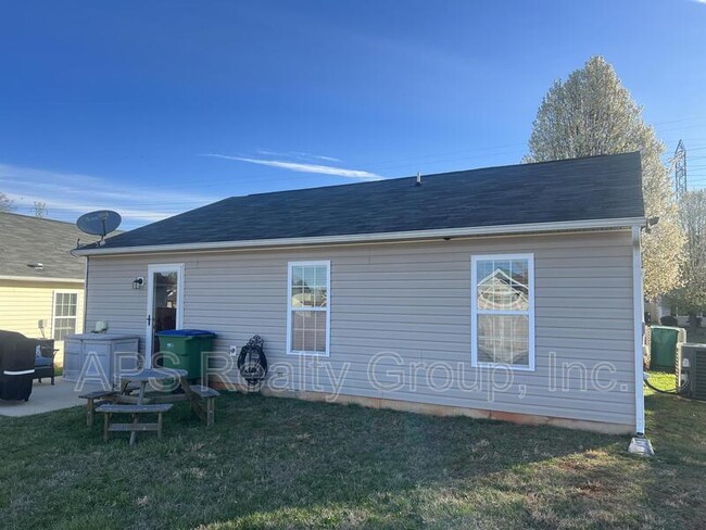 Building Photo - 788 Bitting Hall Cir